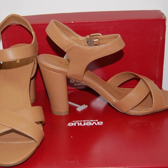 NEW Avenue Sandals with Heels Size 10W - Picture 3 of 4